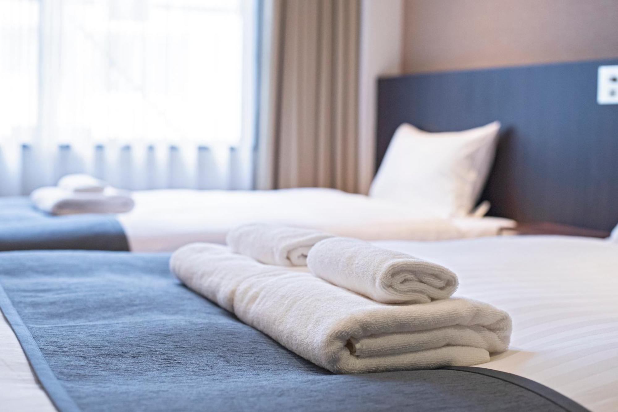 Wonz Hotel Self-Check-In Осака Екстериор снимка